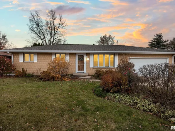 154 E Idlewood St, Morton, IL 61550