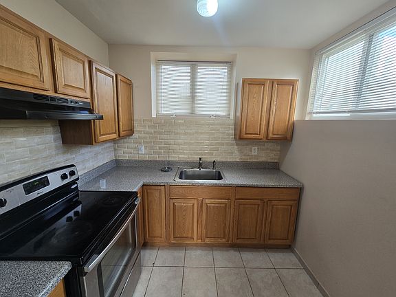 5th image of 36 Cameron Ave #B