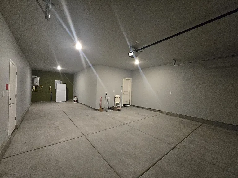 532 E Equinox Peak Ct — Photo 23