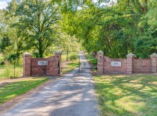 1395 Roy Sellers Rd, Columbia, TN 38401