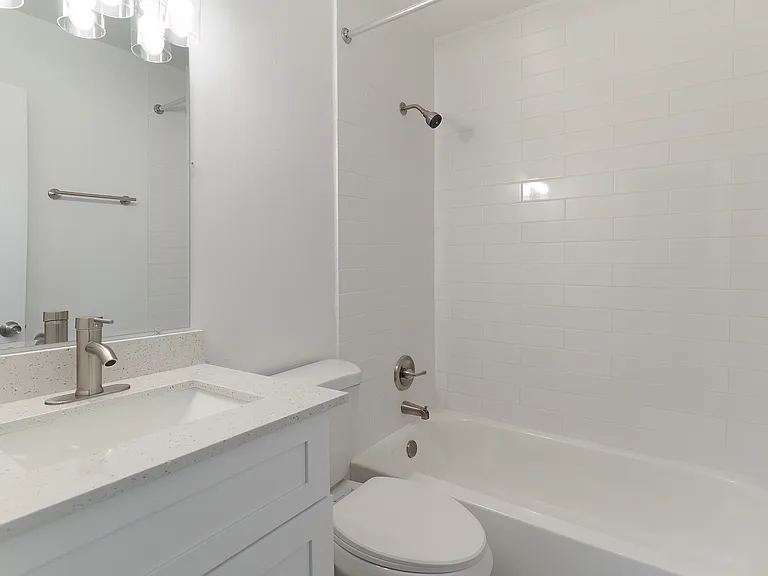 Emerald Cove West — Photo 12