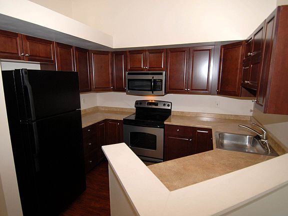 5th image of 7788 Mayfair Cir Unit B