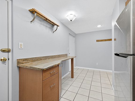 5th image of 2323 Washington St APT 1-6