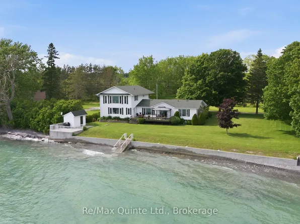 29 Hyatt Ln, Prince Edward County, ON K0K 2T0
