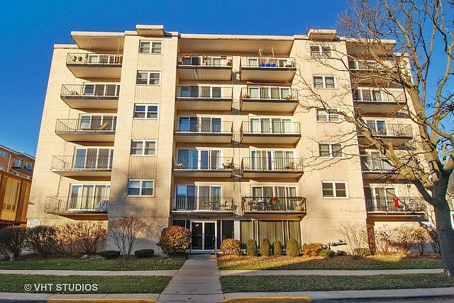 1st image of 215 Marengo Ave APT 4A