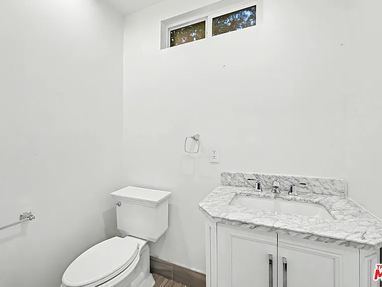 1908 S Durango Ave — Photo 38