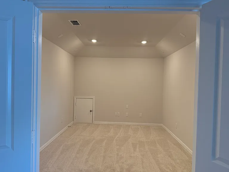 416 Breeds Hill Rd — Photo 29