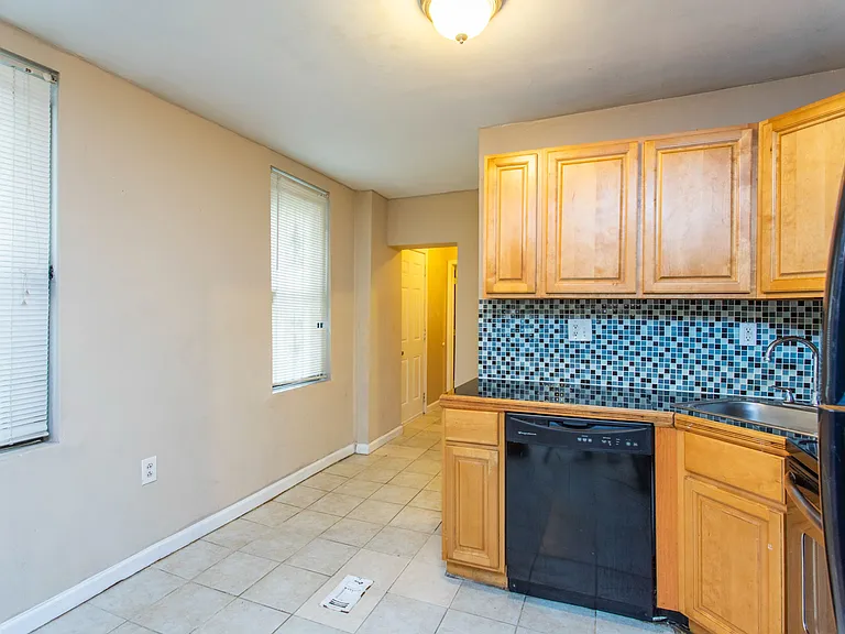 1604 N Bouvier St — Photo 26