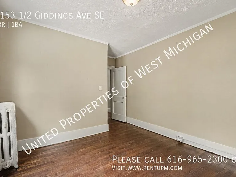 1153 1/2 Giddings Ave SE — Photo 10