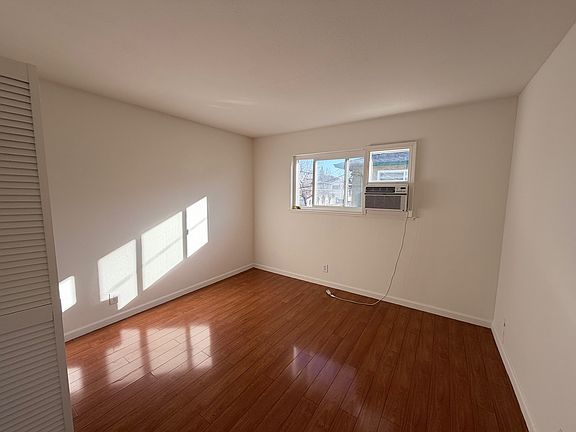 4th image of 879 Bing Dr