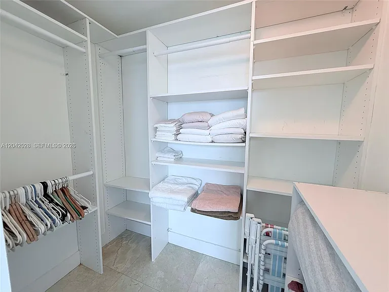 92 SW 3rd St #4311 — Photo 37
