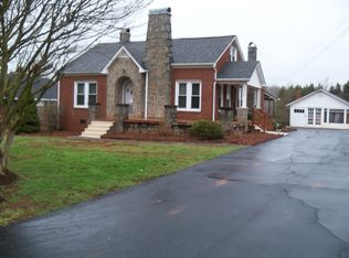 1376 W C St, Newton, NC 28658