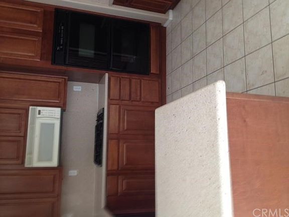3rd image of 16643 Canyon Lake Ln