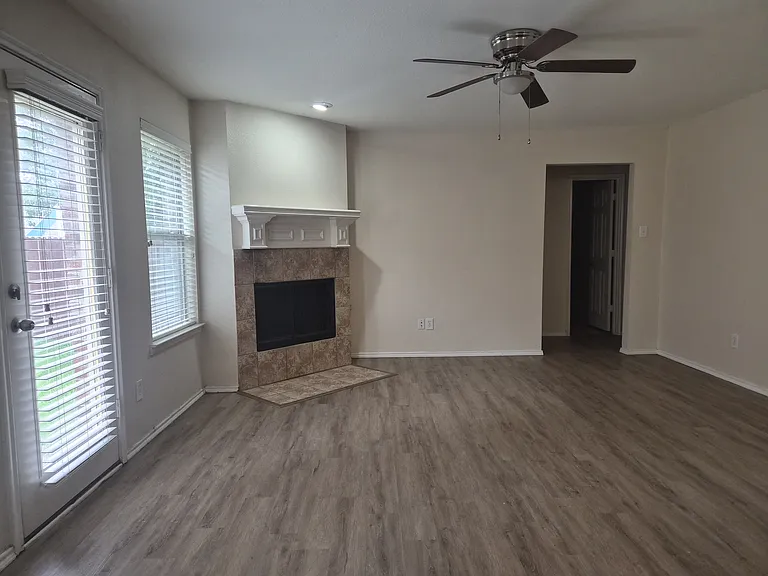 9944 Southgate Dr — Photo 7