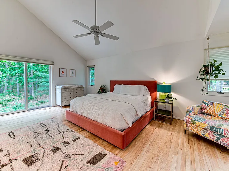 3 Jonathan Dr — Photo 7