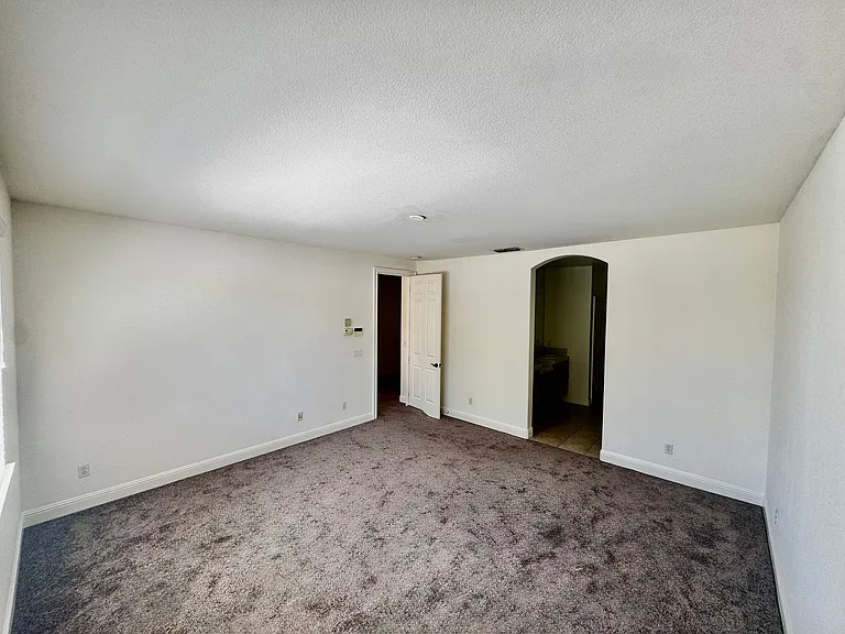 1902 Foster Way — Photo 21