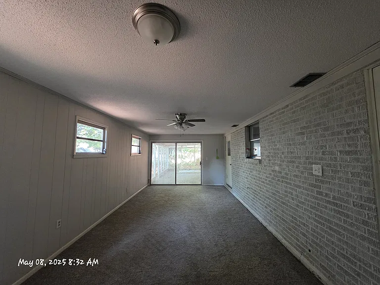 215 Newcastle Dr — Photo 8