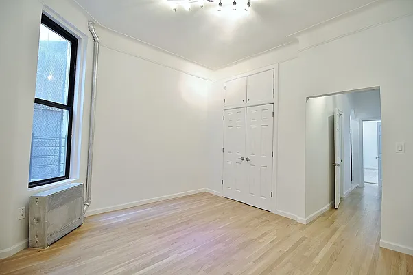 Rented by Julianna Realty Corp | media 9