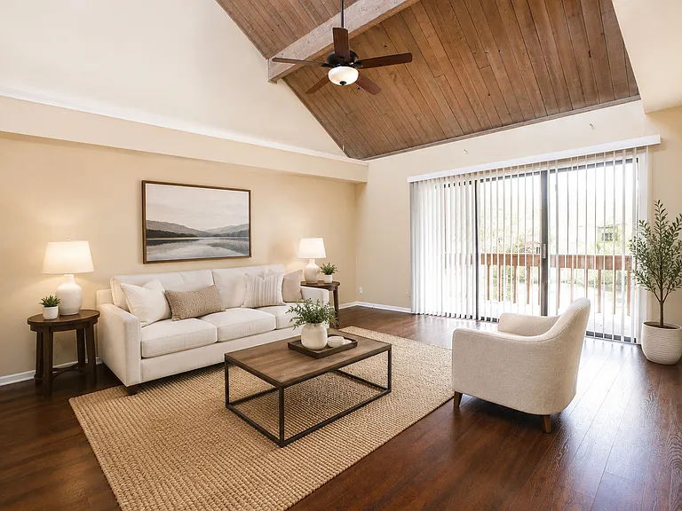 226 Crown Oaks Way — Photo 9