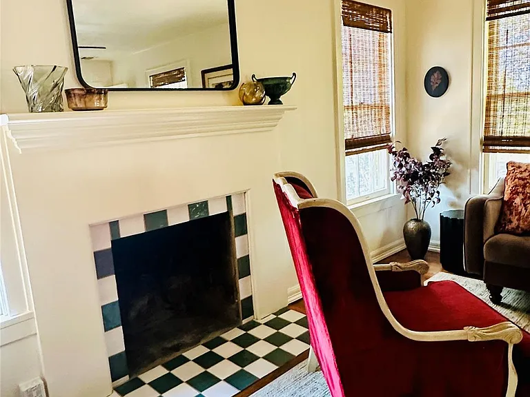 4811 Shoalwood Ave #B — Photo 7