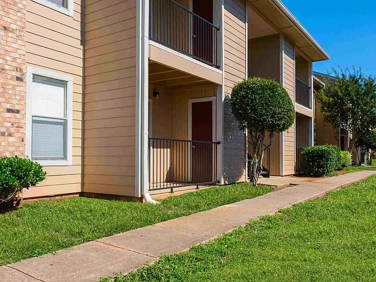 Welcome to Summer Green Apartments!