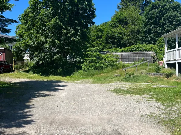 22 Reed Street, New London, CT 06320