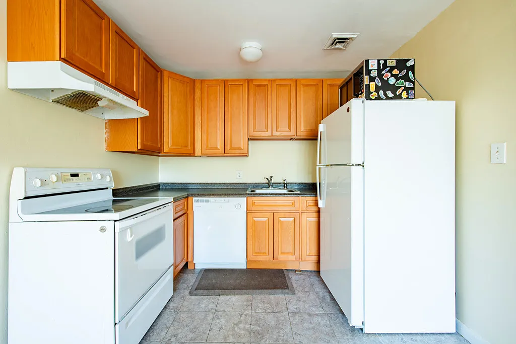 330 W Hermitage Street - 2nd — Photo 4