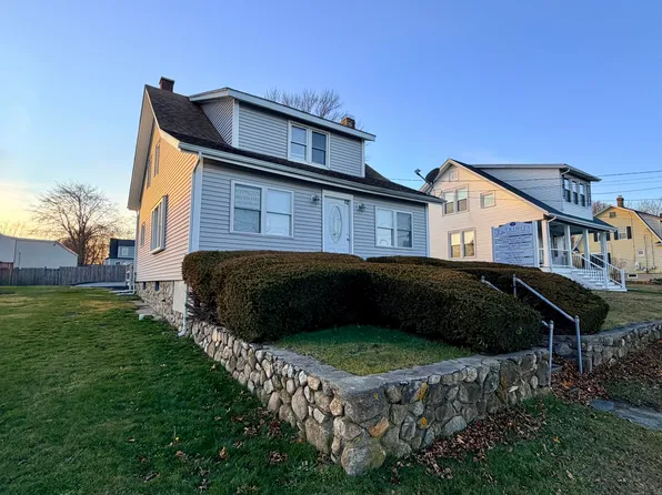 12 Clark Ln #A, Waterford, CT 06385