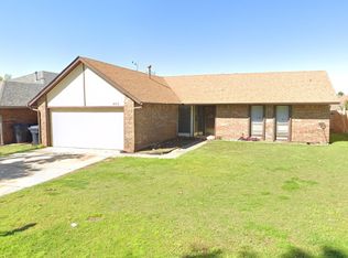 409 Conestoga Dr, Yukon, OK 73099