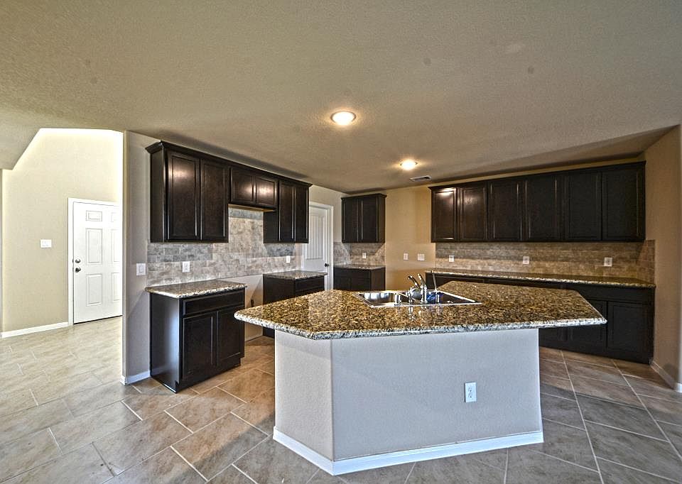 1st image of 3015 Village Creek Dr