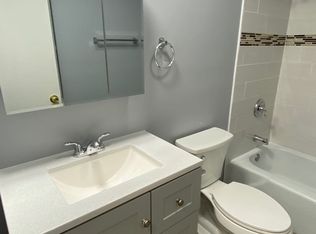 2355 Lewis Ave APT 1, Zion, IL 60099