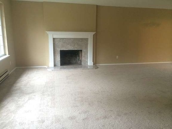 3rd image of 2890 NE Spartacus St