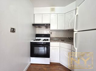 3201 Leavitt St APT 4R, Flushing, NY 11354