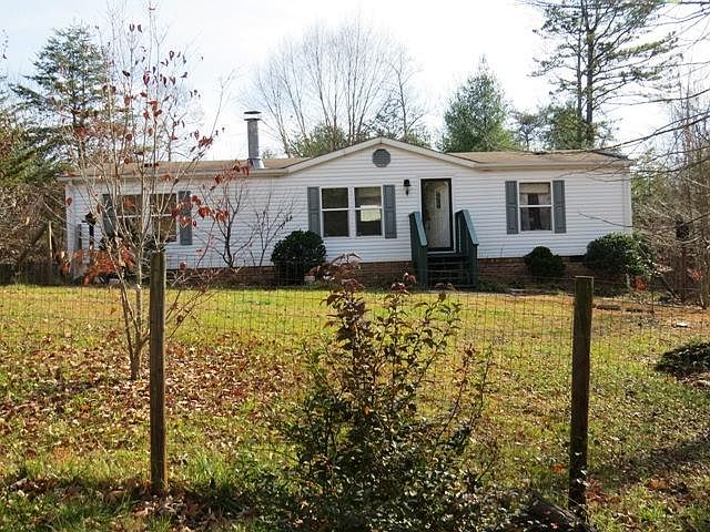 1st image of 127 Robertson Ln