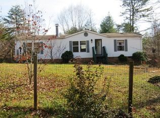 127 Robertson Ln, Rocky Mount, VA 24151