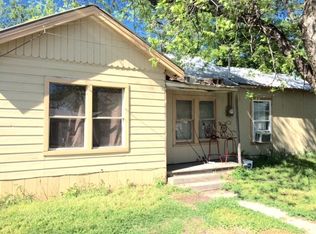 305 W Duncan Ave, Comanche, TX 76442