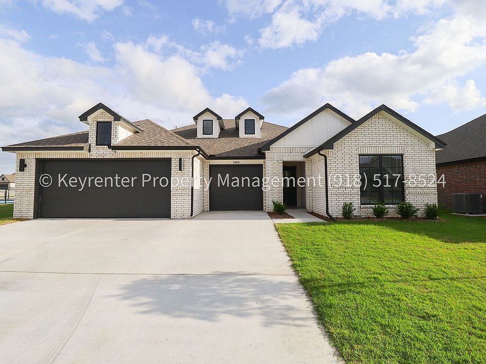 1st image of 3809 W Laredo St