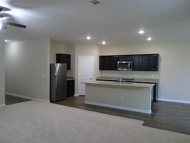 1025 Blue Beech Ln — Photo 4