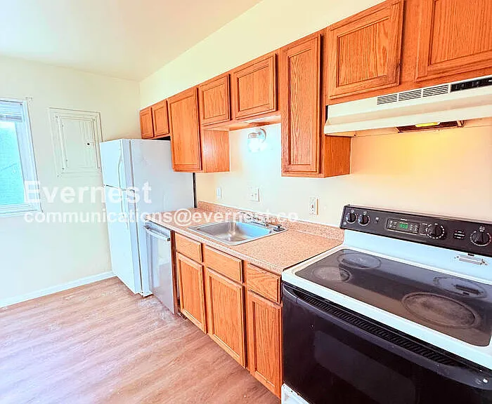 24612 Berry Ave — Photo 3