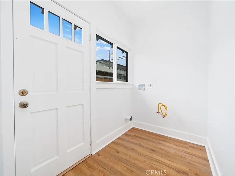 332 N Daisy Ave — Photo 18