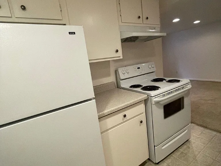 1911 Kincaid St #6 — Photo 6