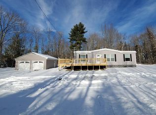 321 Lakeview Rd, Glenburn, ME 04401