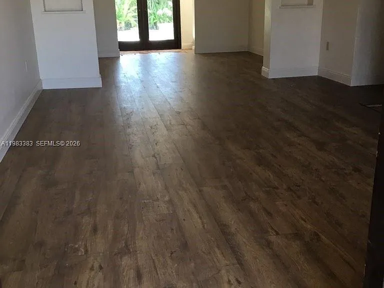 8927 Hawthorne Ave — Photo 17