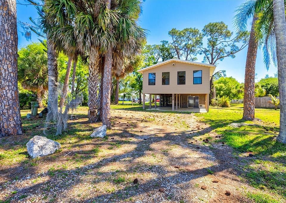 1st image of 1312 TWIN LAKES AVENUE