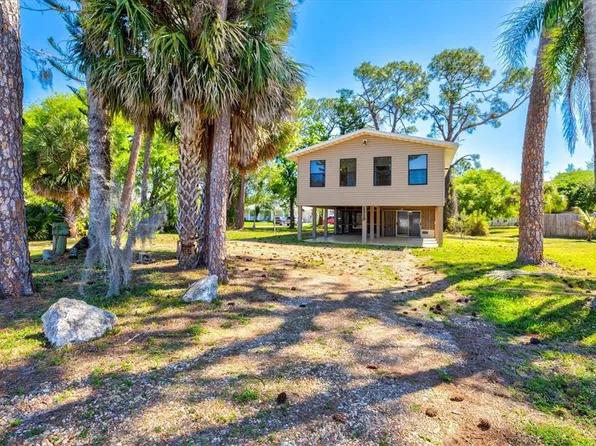 1312 Twin Lakes Ave, Nokomis, FL 34275