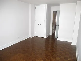 Rented by Metropolis Real Estate of Manhattan