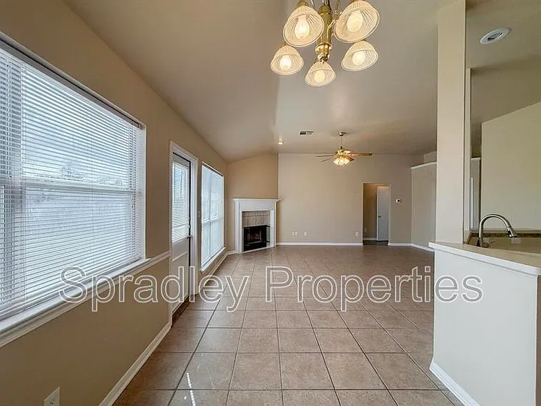 217 Meadowbrook Dr — Photo 16