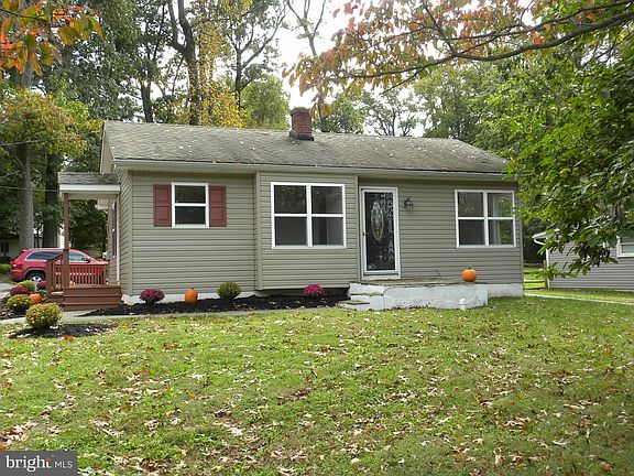 2nd image of 1312 Blackhorse Hill Rd