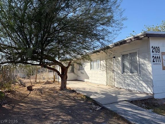2nd image of 2109 Glider St