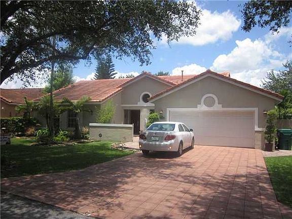 2nd image of 8913 NW 194th Ter